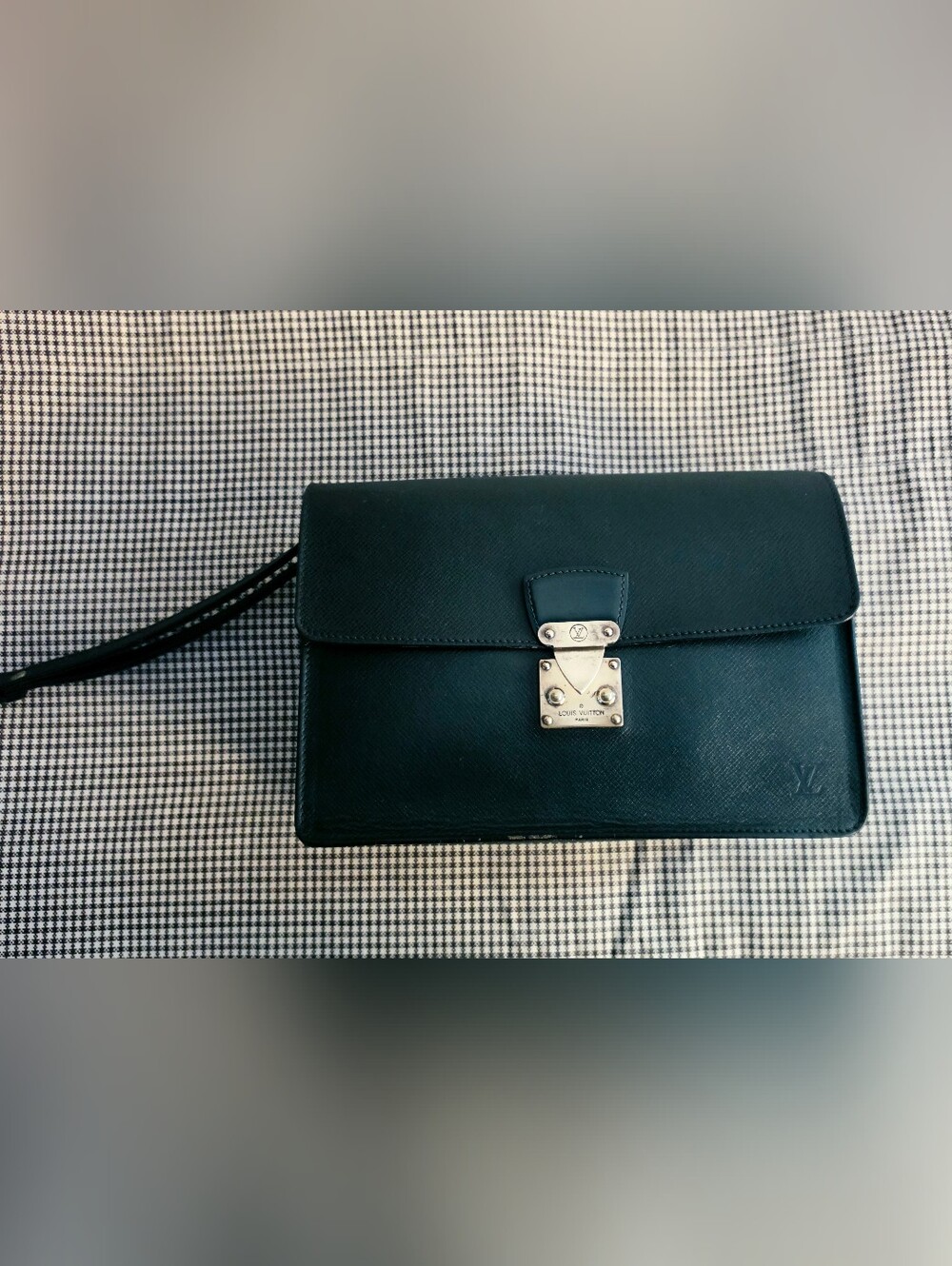 Vintage Louis Vuitton Selenga Clutch Wristlet Taiga Leather Epicea Green S-Lock